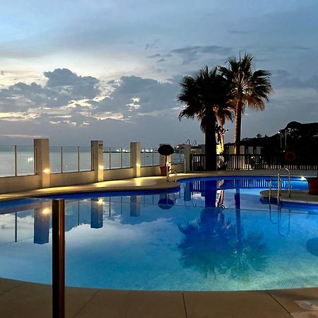 Beachfront Penthouse Apartment With Large Terrace And Breathtaking Sea Views Close To Marbella Spain Sitio de Calahonda Extérieur photo