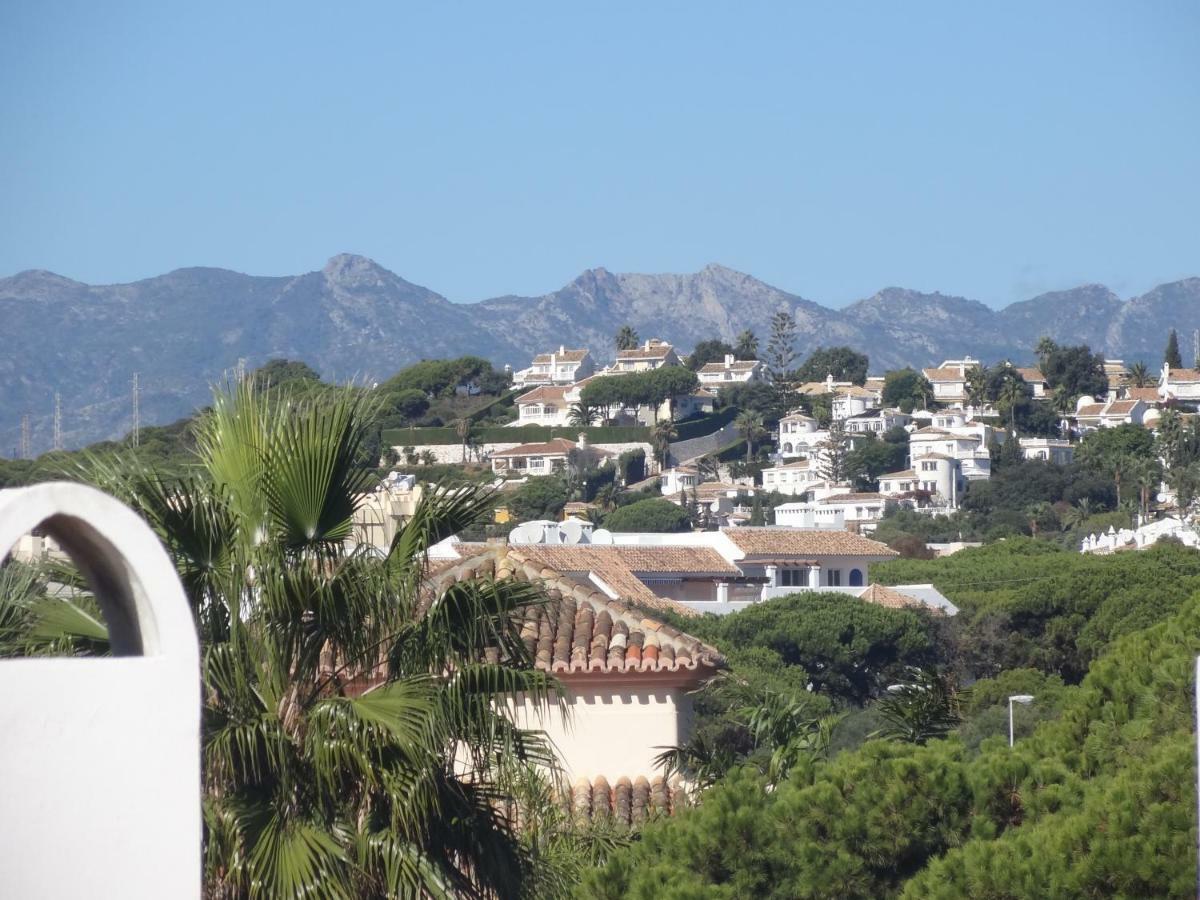 Beachfront Penthouse Apartment With Large Terrace And Breathtaking Sea Views Close To Marbella Spain Sitio de Calahonda Extérieur photo