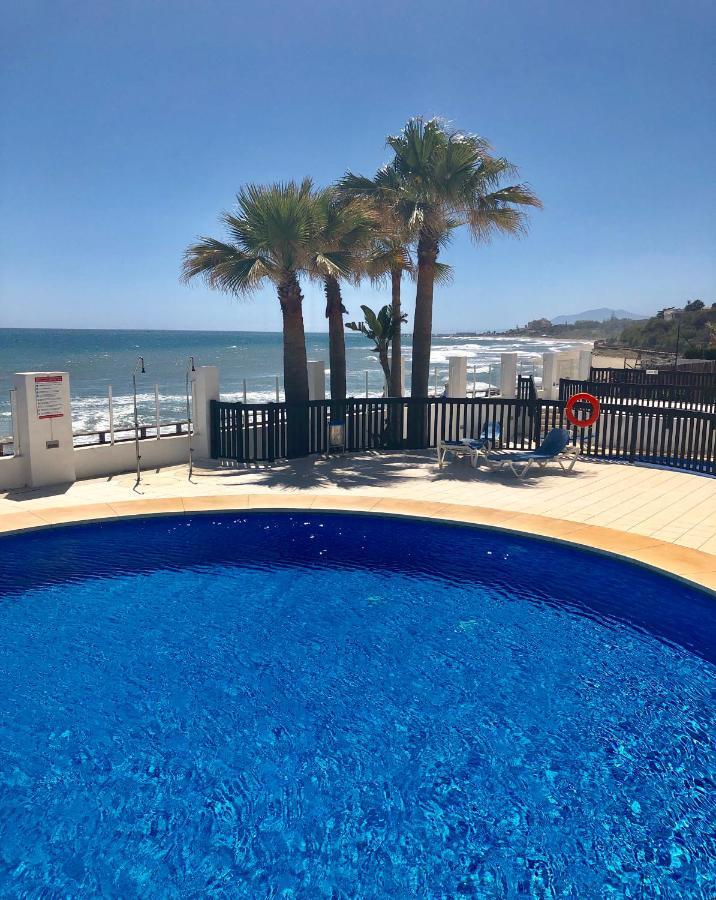Beachfront Penthouse Apartment With Large Terrace And Breathtaking Sea Views Close To Marbella Spain Sitio de Calahonda Extérieur photo